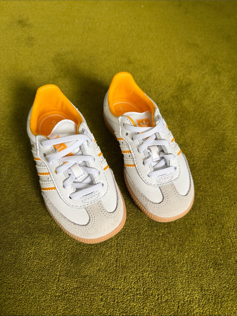 adidas Kids Samba Sneaker size US 7